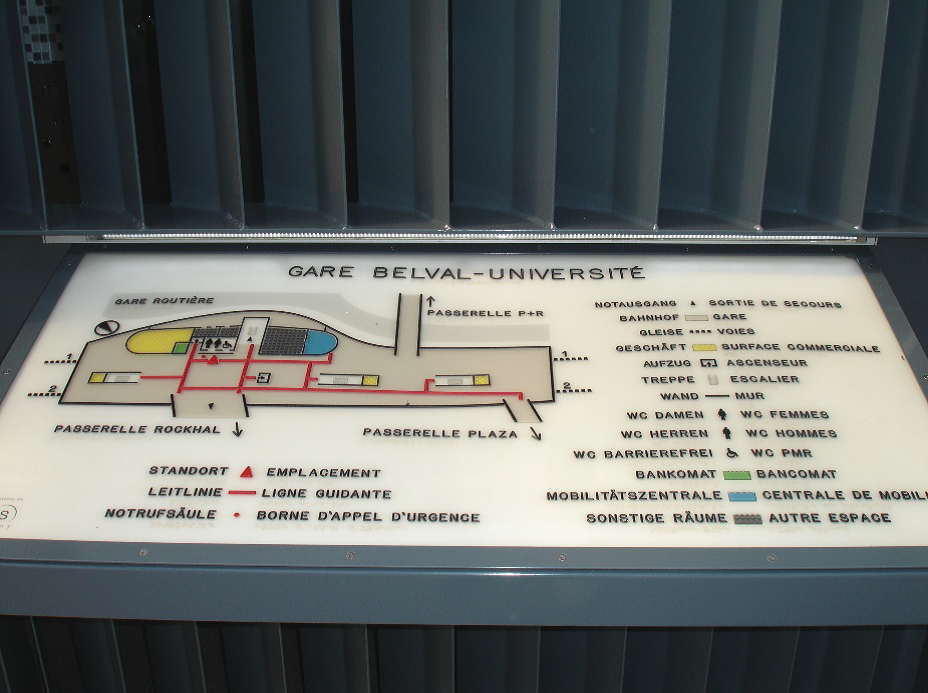 Taktiler Übersichtsplan des Bahnhofs „Belval-Université“