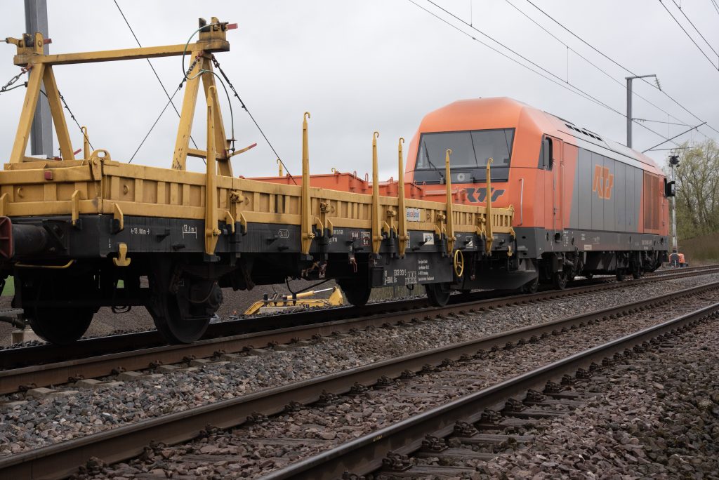 Le train de renouvellement - prêt à l'action entre Mamer et Capellen. Photo 1 sur 3