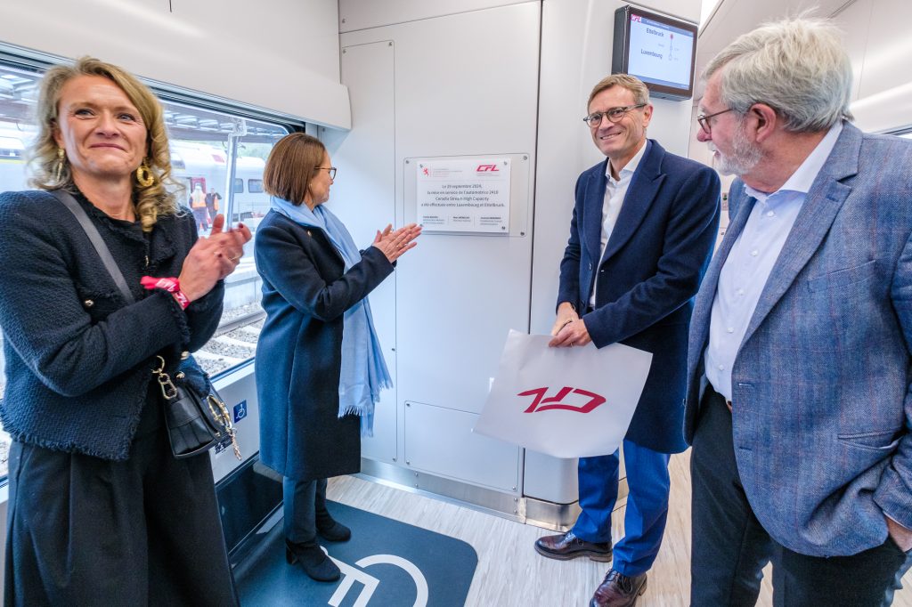 Le trajet inaugural s'est déroulé en présence notamment de  (de gauche à droite) Sophie Lacour (Directrice des Activités Voyageurs des CFL),  Yuriko Backes (ministre de la Mobilité et des Travaux publics), Marc Wengler (Directeur Général des CFL) et Jeannot Waringo (Président du Conseil d'Administration des CFL).